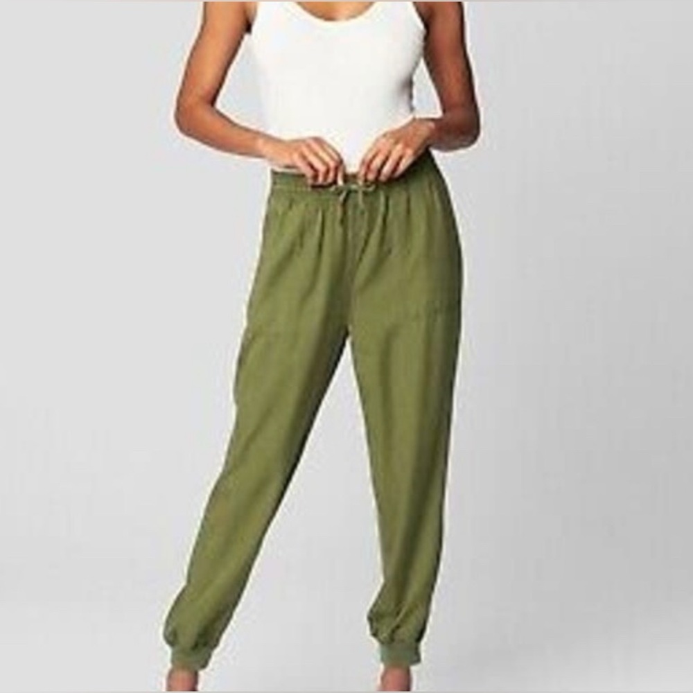 Blank NYC Olive Green Lightweight High-Rise Jogger Pants Size 26